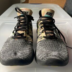 Nike Mens Size 11.5 Free RN Flyknit